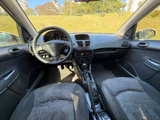 PEUGEOT-207-2009