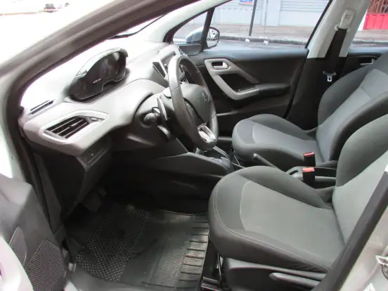 PEUGEOT-208-1.6 ALLURE 16V FLEX 4P AUTOMÁTICO PEUGEOT-208-2017