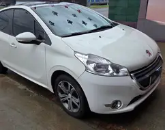 PEUGEOT 208 1.5 ALLURE 8V FLEX 4P MANUAL PEUGEOT 208 1.5 ALLURE 8V FLEX 4P MANUAL