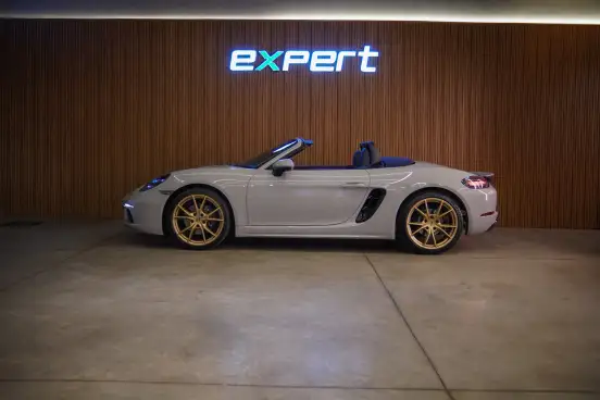 PORSCHE-718-2024