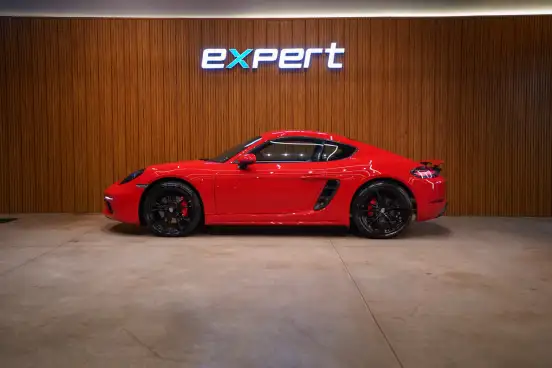 PORSCHE-718-2022