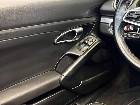 PORSCHE-718-2019