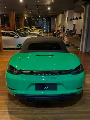 PORSCHE-718-2023