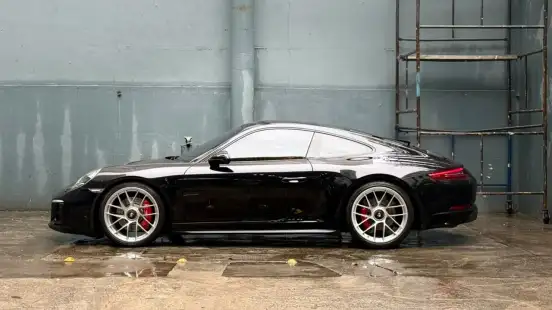 PORSCHE-911-2017