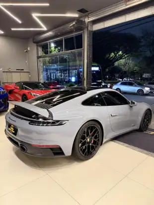 PORSCHE-911-2023