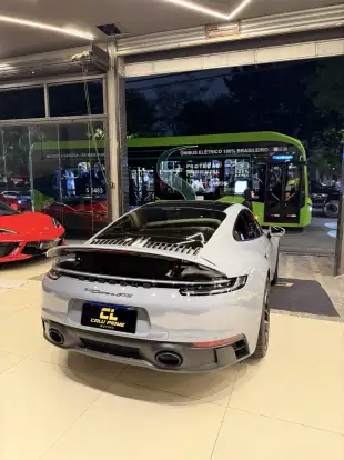 PORSCHE-911-2023