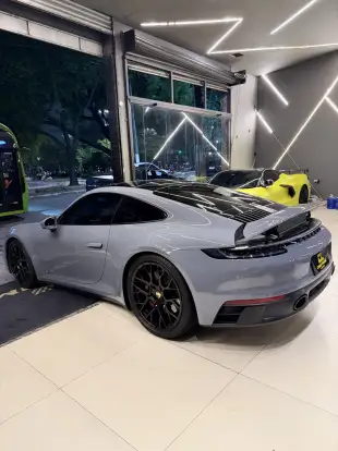 PORSCHE-911-2023