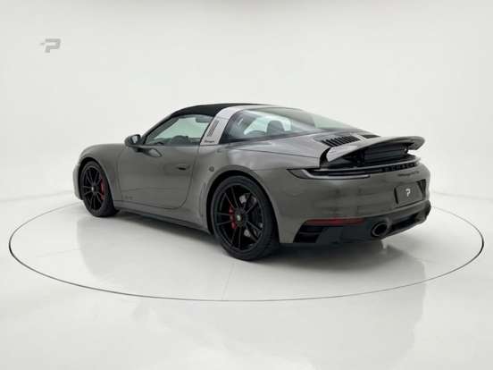 PORSCHE-911-2023