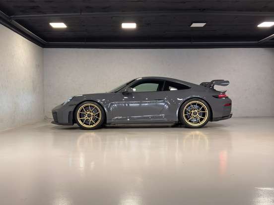 PORSCHE-911-2025