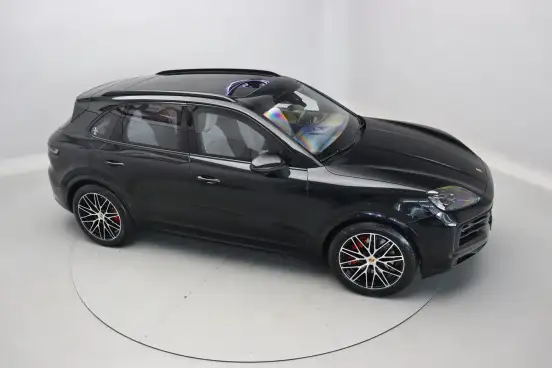 PORSCHE-CAYENNE-2025