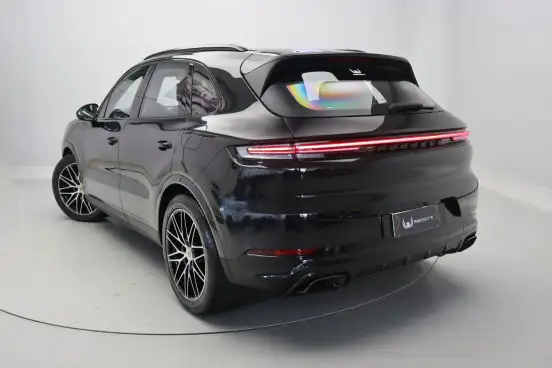 PORSCHE-CAYENNE-2025
