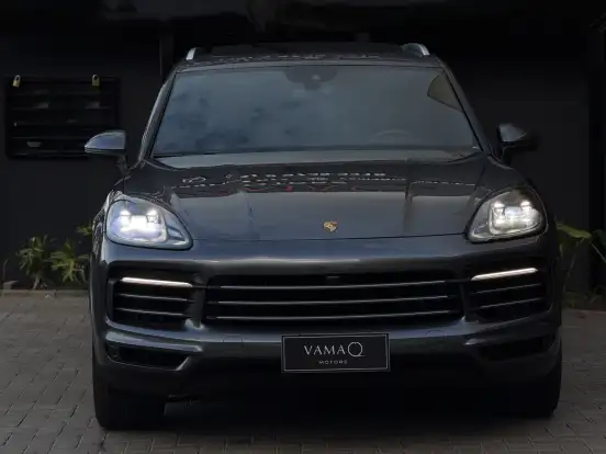 PORSCHE-CAYENNE-2022