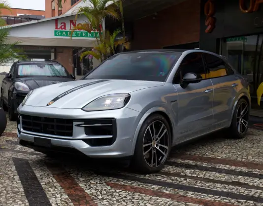 PORSCHE CAYENNE 3.0 V6 S E-HYBRID BLACK EDITION COUPÉ AWD TIPTRONIC S