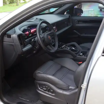 PORSCHE-CAYENNE-2026