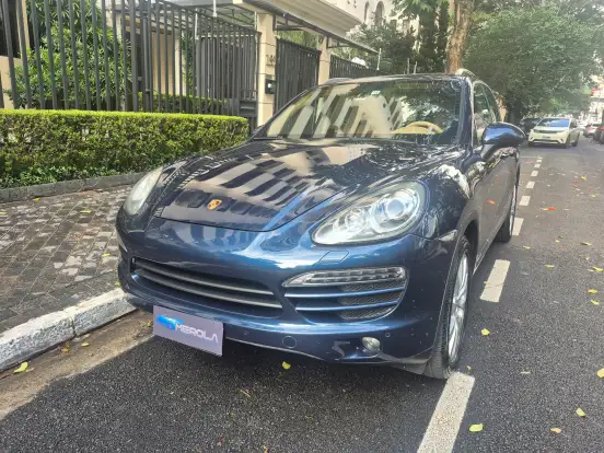 PORSCHE-CAYENNE-2013