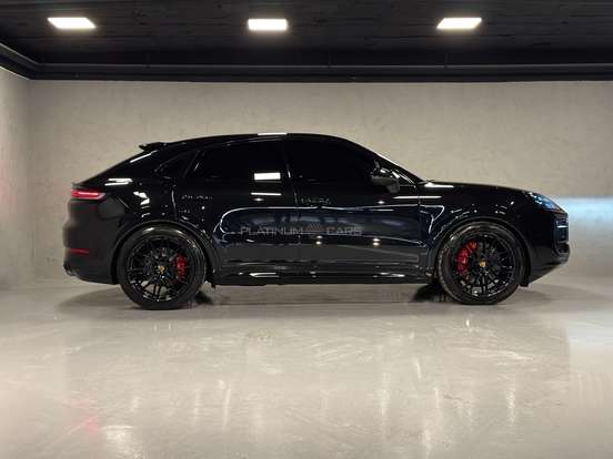PORSCHE-CAYENNE-2024