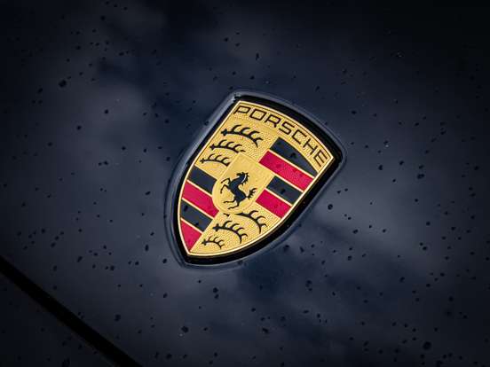 PORSCHE-CAYENNE-2022