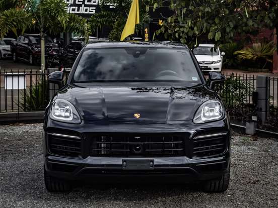 PORSCHE-CAYENNE-2022