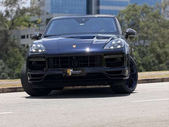 PORSCHE-CAYENNE-2022