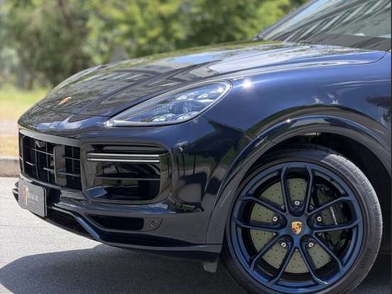 PORSCHE-CAYENNE-2022