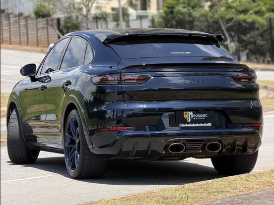 PORSCHE-CAYENNE-2022