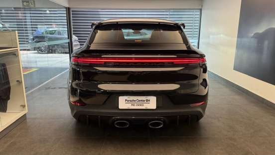 PORSCHE-CAYENNE-2025