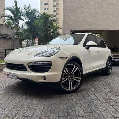 PORSCHE-CAYENNE-2011