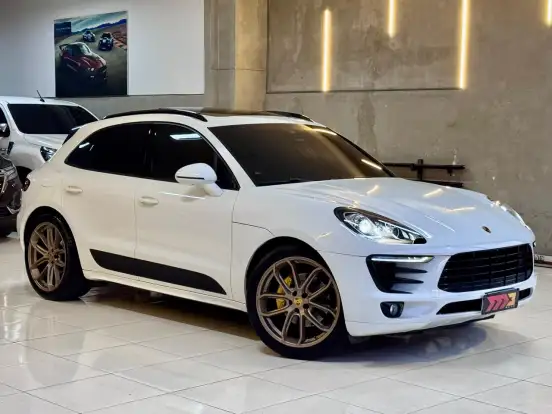 PORSCHE-MACAN-2017