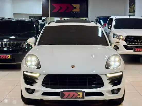 PORSCHE-MACAN-2017