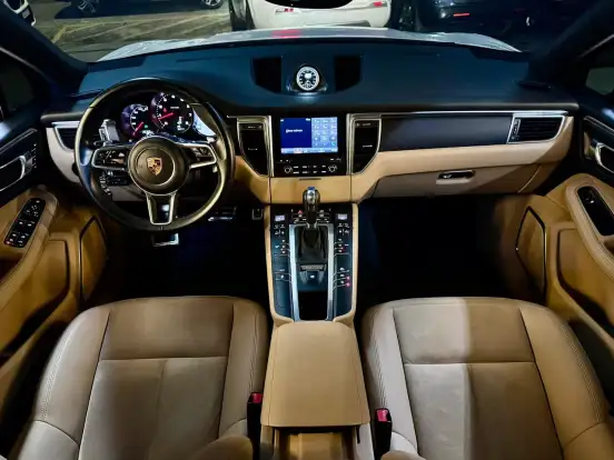 PORSCHE-MACAN-2.0 16V GASOLINA 4P AUTOMÁTICO PORSCHE-MACAN-2017
