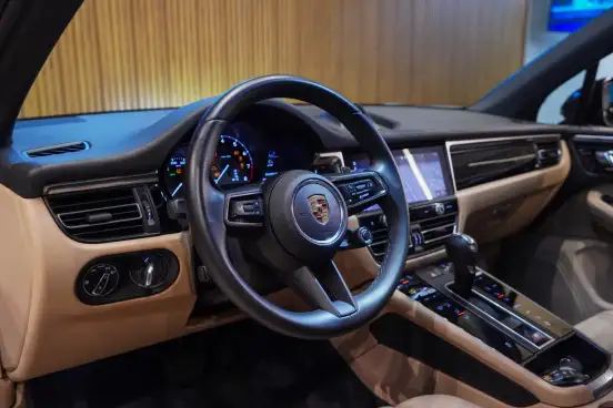 PORSCHE-MACAN-2022