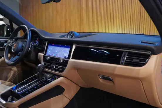 PORSCHE-MACAN-2022
