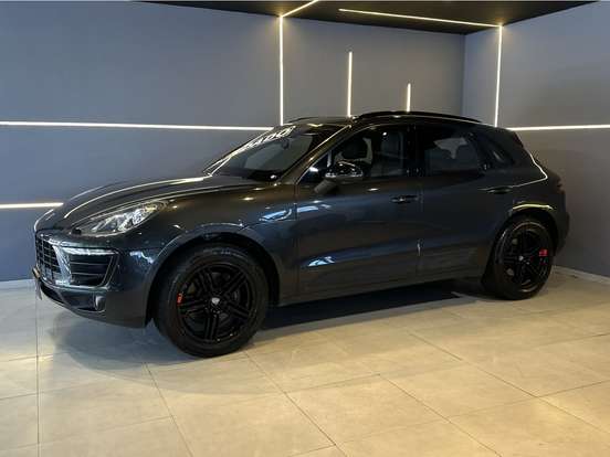 PORSCHE-MACAN-2016