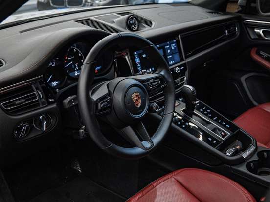 PORSCHE-MACAN-2025