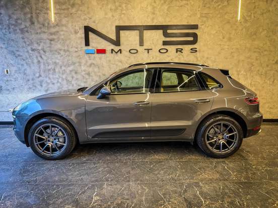 PORSCHE-MACAN-2014
