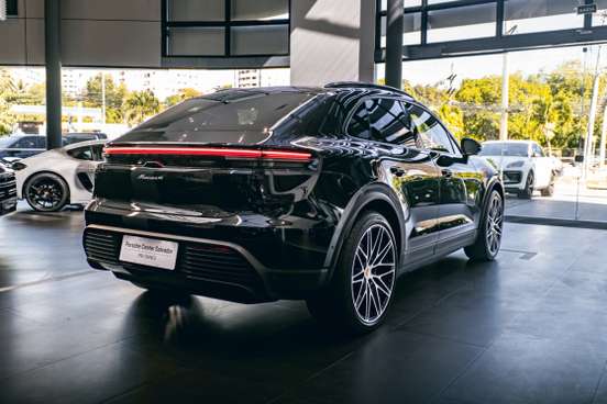 PORSCHE-MACAN-2024