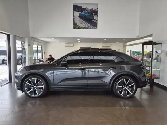 PORSCHE-MACAN-4S ELÉTRICO PORSCHE-MACAN-2025