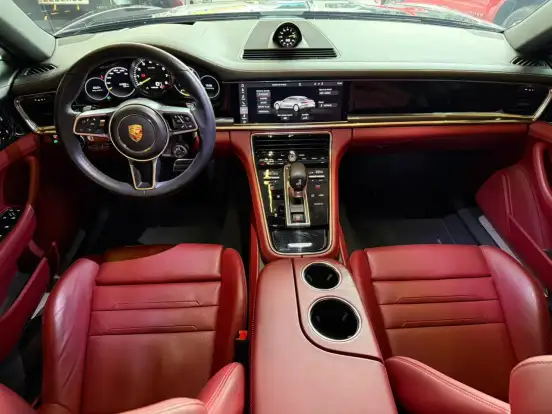 PORSCHE-PANAMERA-2020