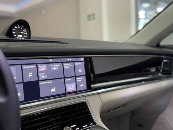 PORSCHE-PANAMERA-2020