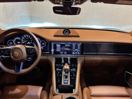 PORSCHE-PANAMERA-2020