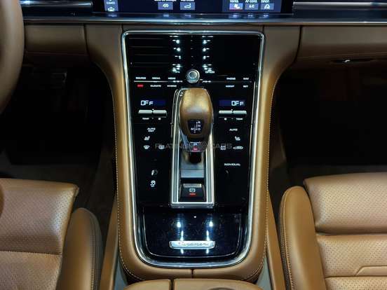 PORSCHE-PANAMERA-2020