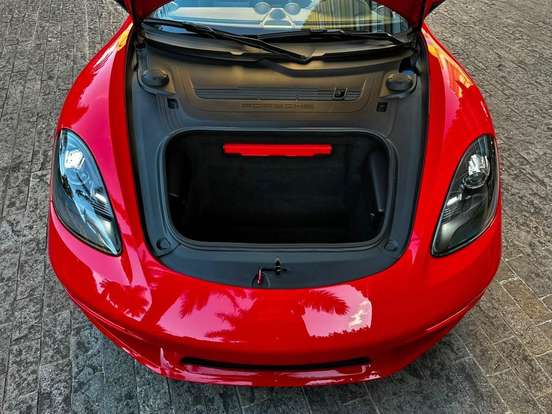 PORSCHE-718-2023