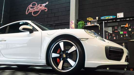 PORSCHE-911-2017