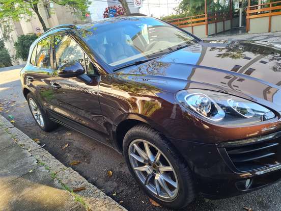 PORSCHE-MACAN-2014