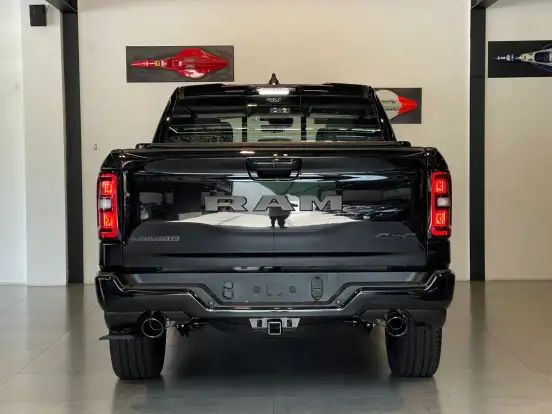 RAM-1500-3.0 HURRICANE 6 BITURBO GASOLINA LARAMIE NIGHT EDITION CD 4X4 AUTOMÁTICO RAM-1500-2026