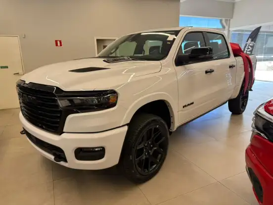 RAM-1500-3.0 HURRICANE 6 BITURBO GASOLINA LARAMIE NIGHT EDITION CD 4X4 AUTOMÁTICO RAM-1500-2026