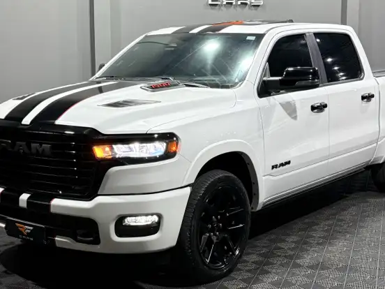 RAM-1500-3.0 HURRICANE 6 BITURBO GASOLINA LARAMIE NIGHT EDITION CD 4X4 AUTOMÁTICO RAM-1500-2025