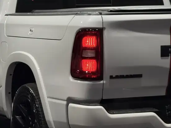 RAM-1500-3.0 HURRICANE 6 BITURBO GASOLINA LARAMIE NIGHT EDITION CD 4X4 AUTOMÁTICO RAM-1500-2025