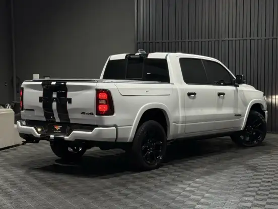 RAM-1500-3.0 HURRICANE 6 BITURBO GASOLINA LARAMIE NIGHT EDITION CD 4X4 AUTOMÁTICO RAM-1500-2025