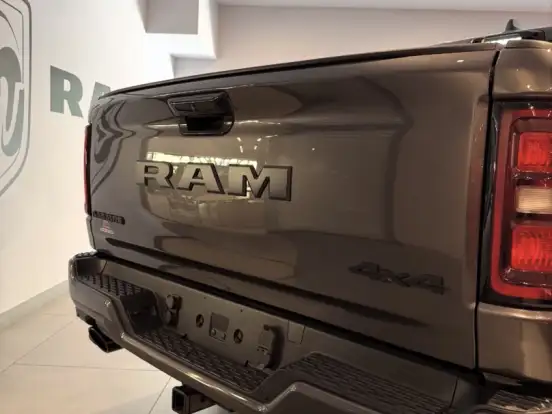 RAM-1500-3.0 HURRICANE 6 BITURBO GASOLINA LARAMIE NIGHT EDITION CD 4X4 AUTOMÁTICO RAM-1500-2026